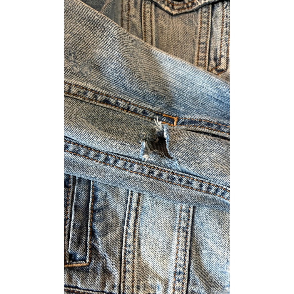 American Eagle Distressed Denim Trucker Jacket Light Wash S - Picture 4 of 6